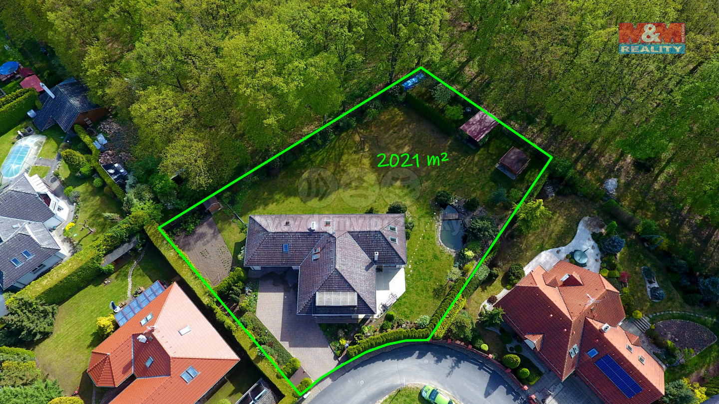 Prodej rodinnĂ©ho domu 5+kk, 280 mÂ˛, Chomutov