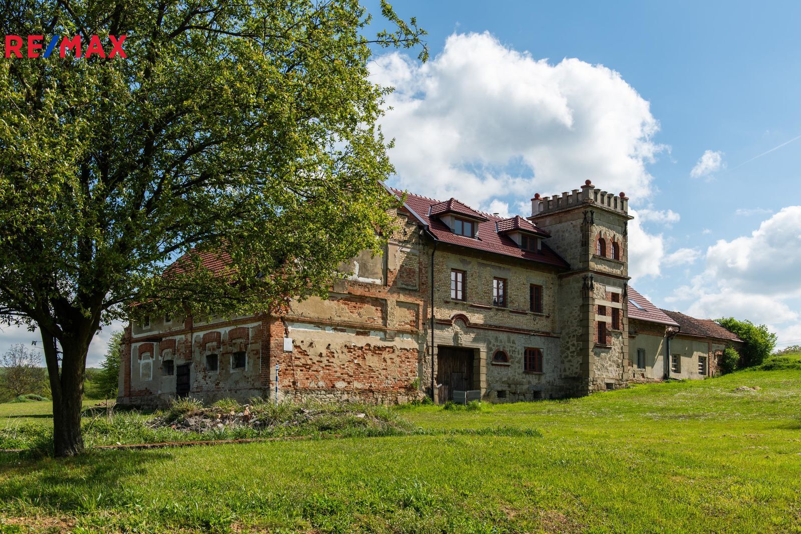 Zemědělská usedlost Lísky, objekt bývalého zámeckého dvora