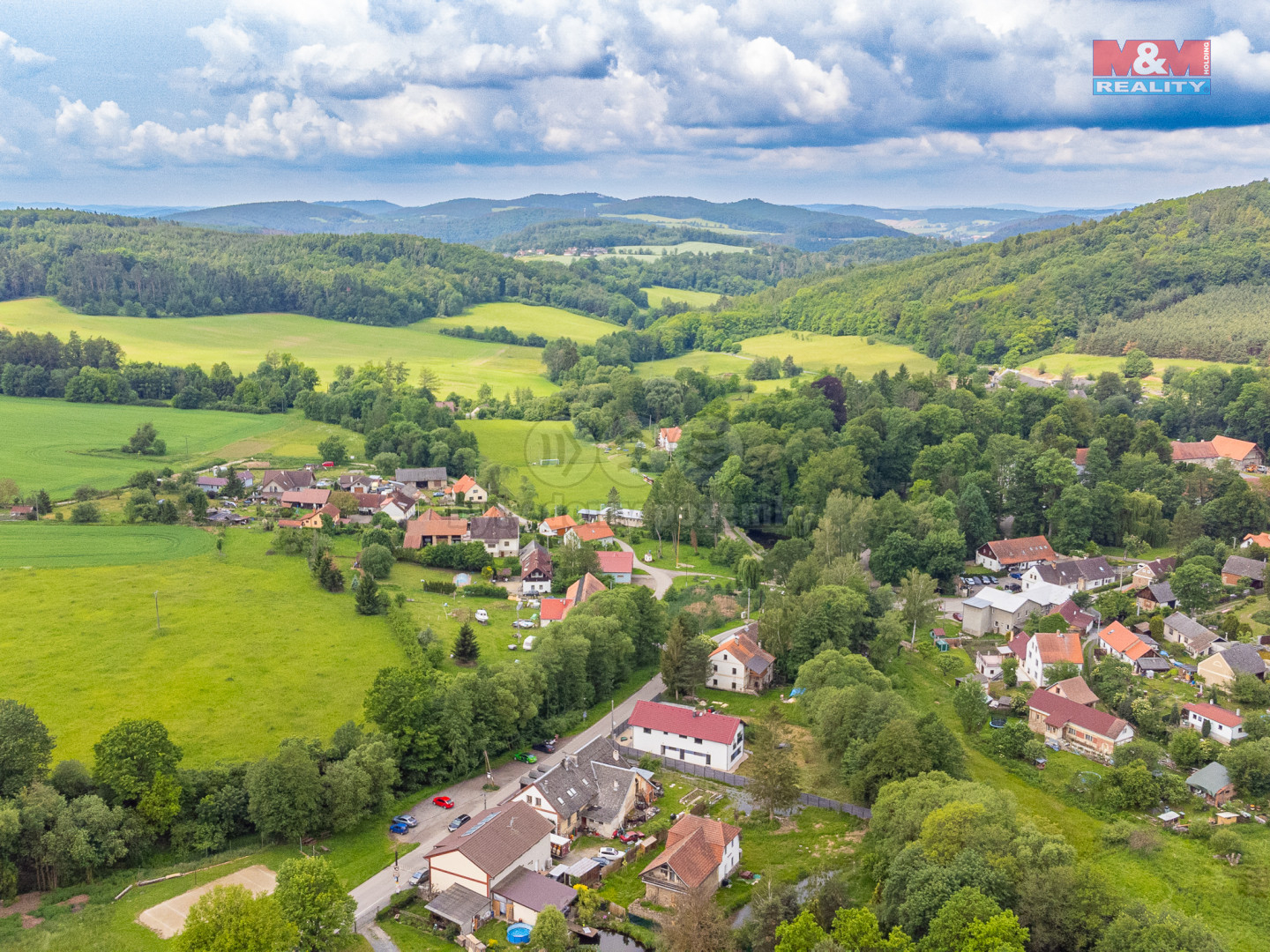 JABLONNA NAD VLTAVOU DRON--7.jpg