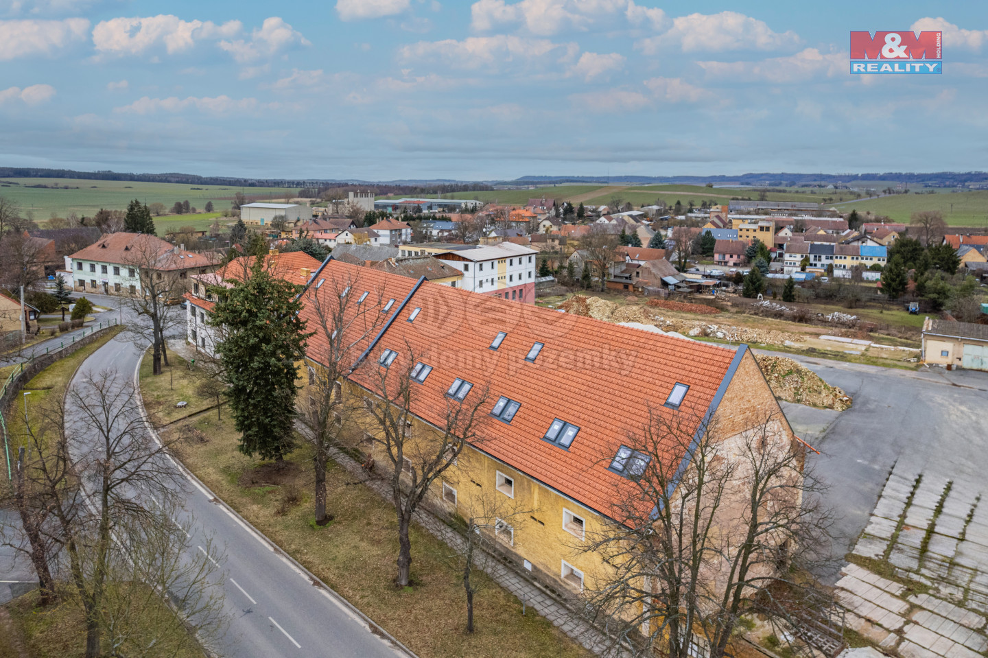 Prodej ostatnĂ­, 9000 mÂ˛, LiĹˇany, ul. PraĹľskĂˇ