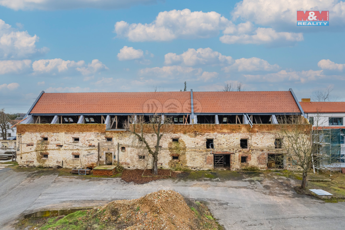 Prodej ostatnĂ­, 9000 mÂ˛, LiĹˇany, ul. PraĹľskĂˇ