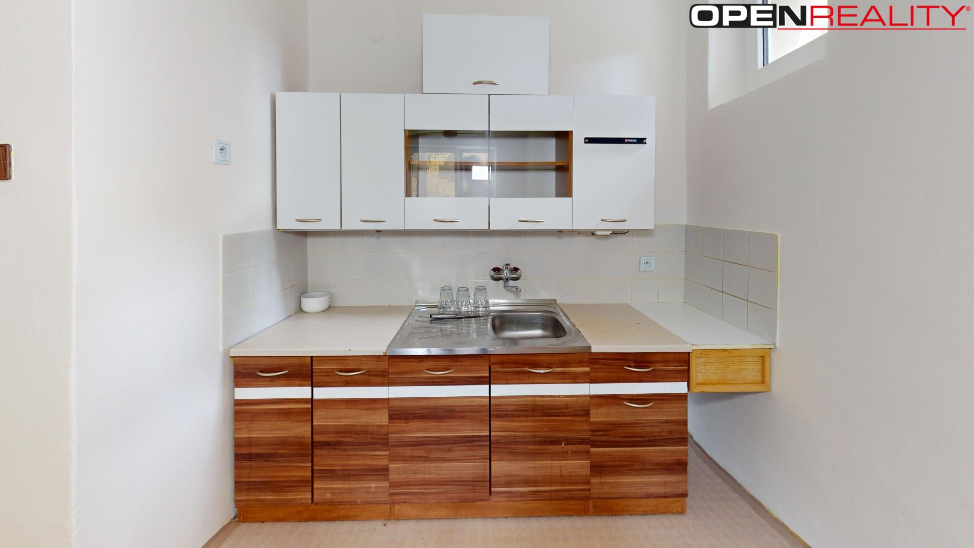 Byt-1kk-Hulin-Kitchen.jpg