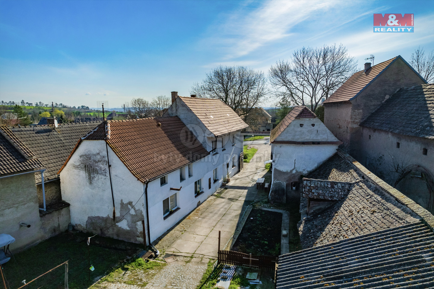 pohled na dĹŻm