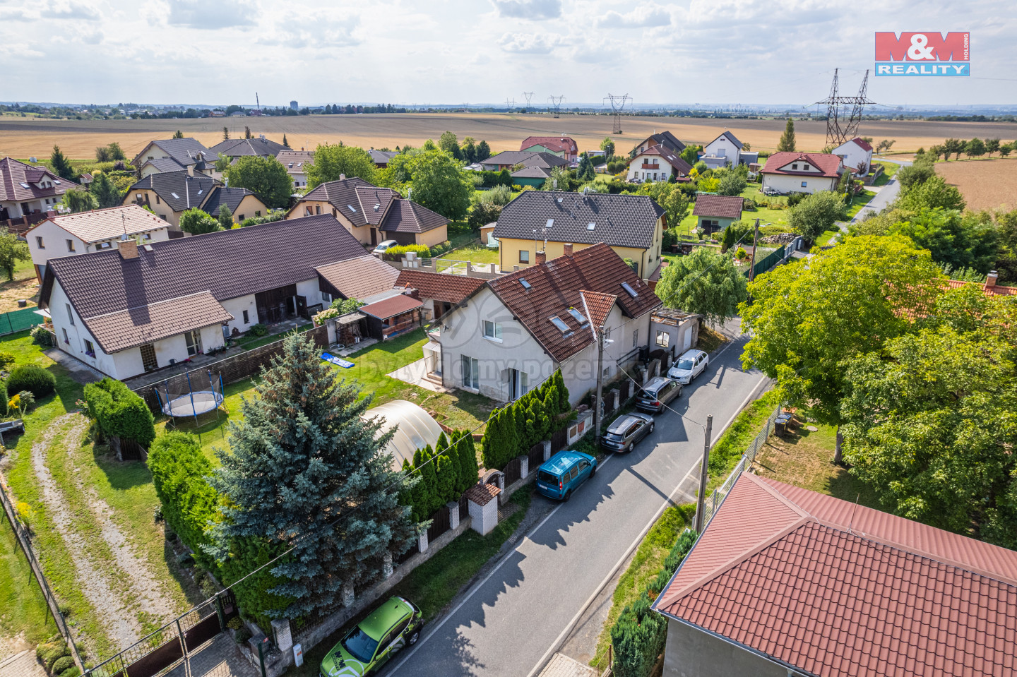 882133 - Prodej rodinnĂ©ho domu, 200 mÂ˛, BĹ™ezĂ­, ul. Na PrĹŻhonÄ›DJI_0979.jpg