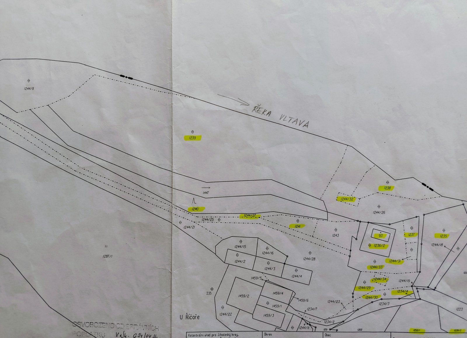 katastrální mapa (1) - žlutě vyznačené pozemky jsou předmětem prodeje