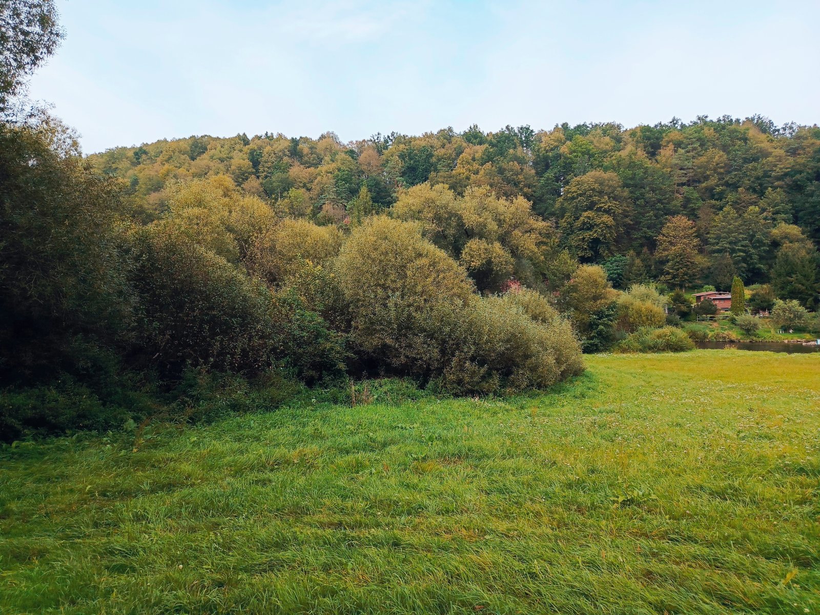 pozemky u řeky Vltavy