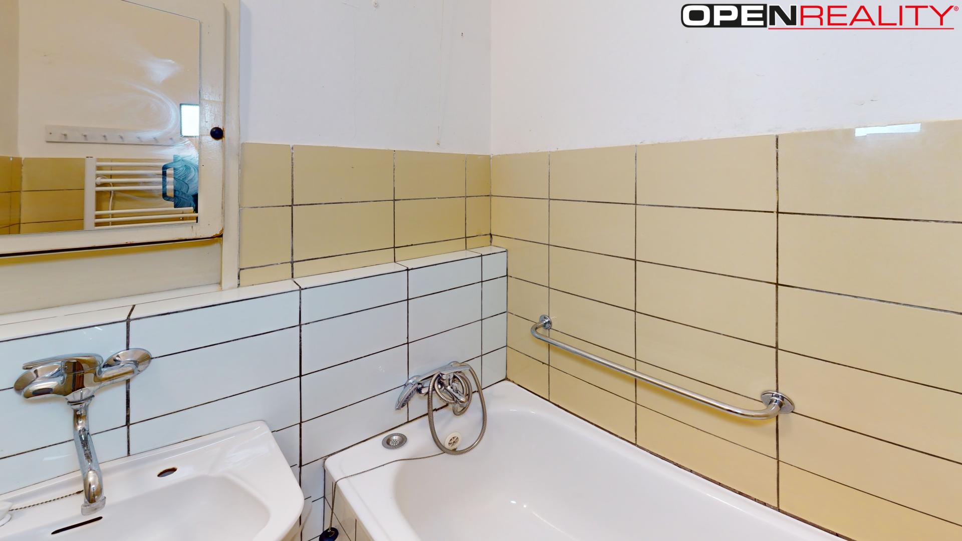 Byt-21-Zlin-Bathroom.jpg