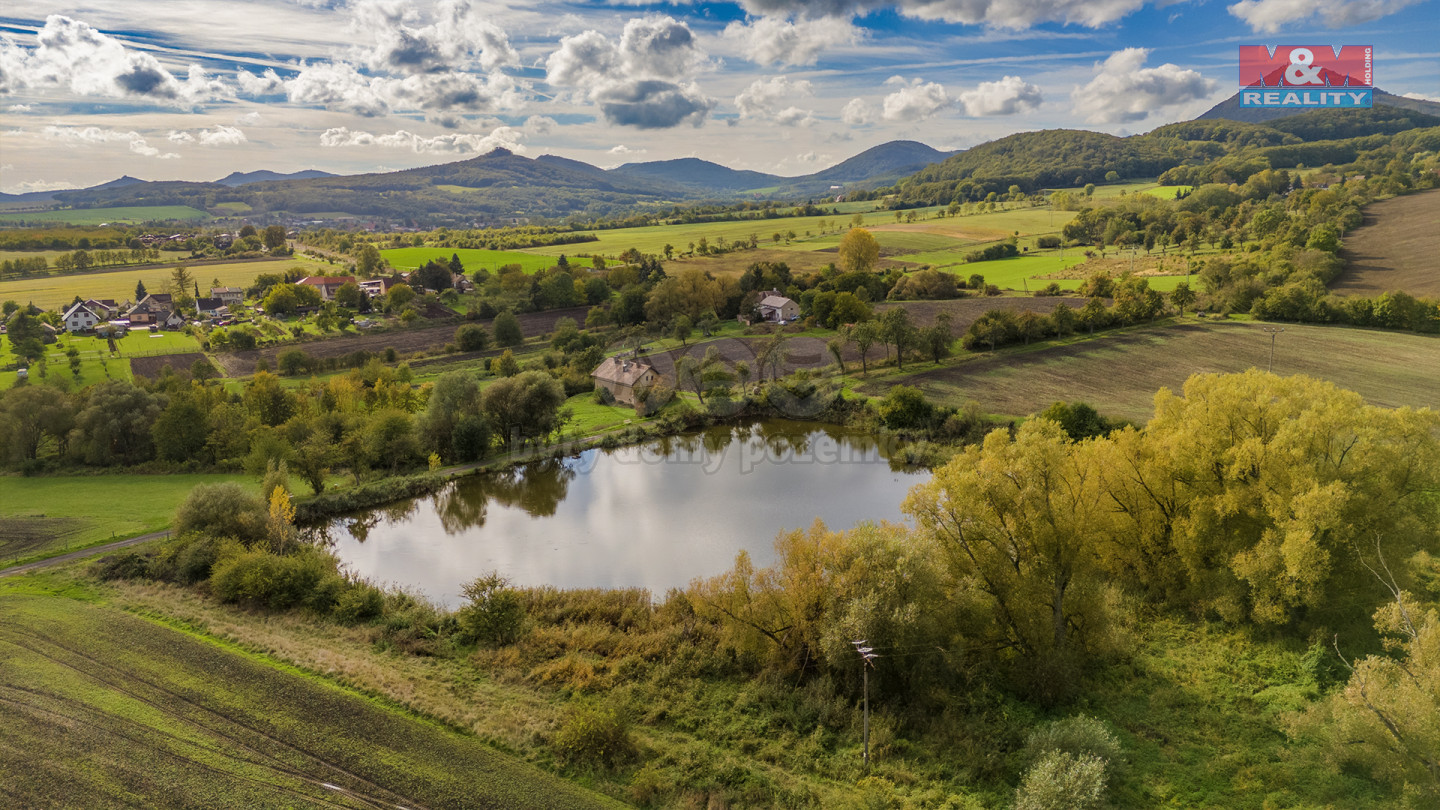 vodnĂ­ plocha a okolĂ­