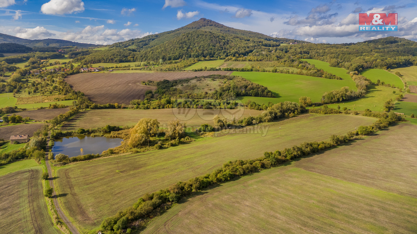 vodnĂ­ plocha s pozemky