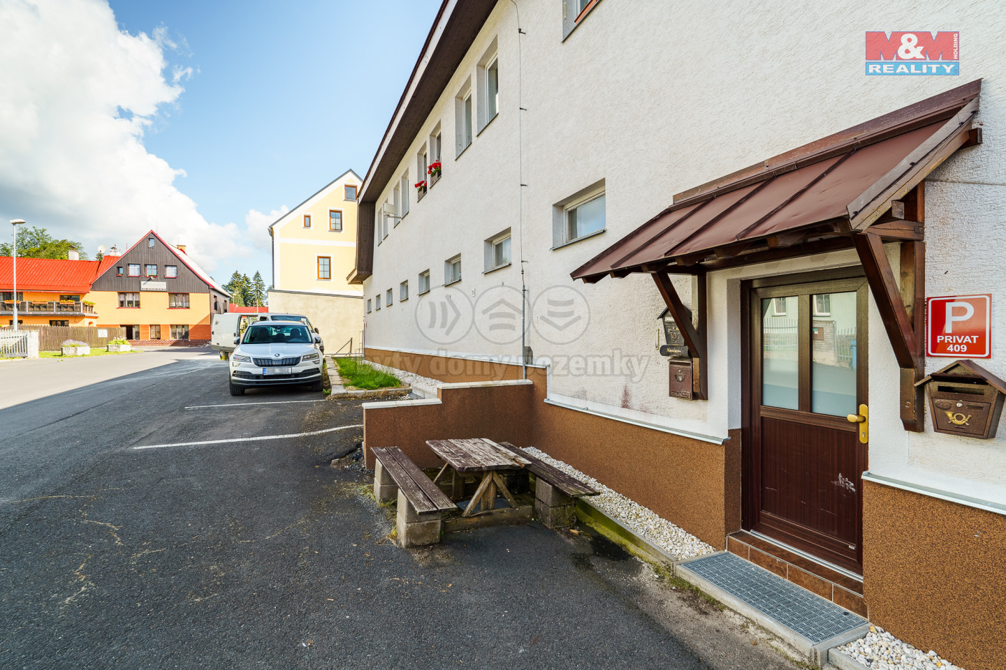 Prodej apartmĂˇnu 2+kk, 45 mÂ˛, Pernink, ul. KarlovarskĂˇ