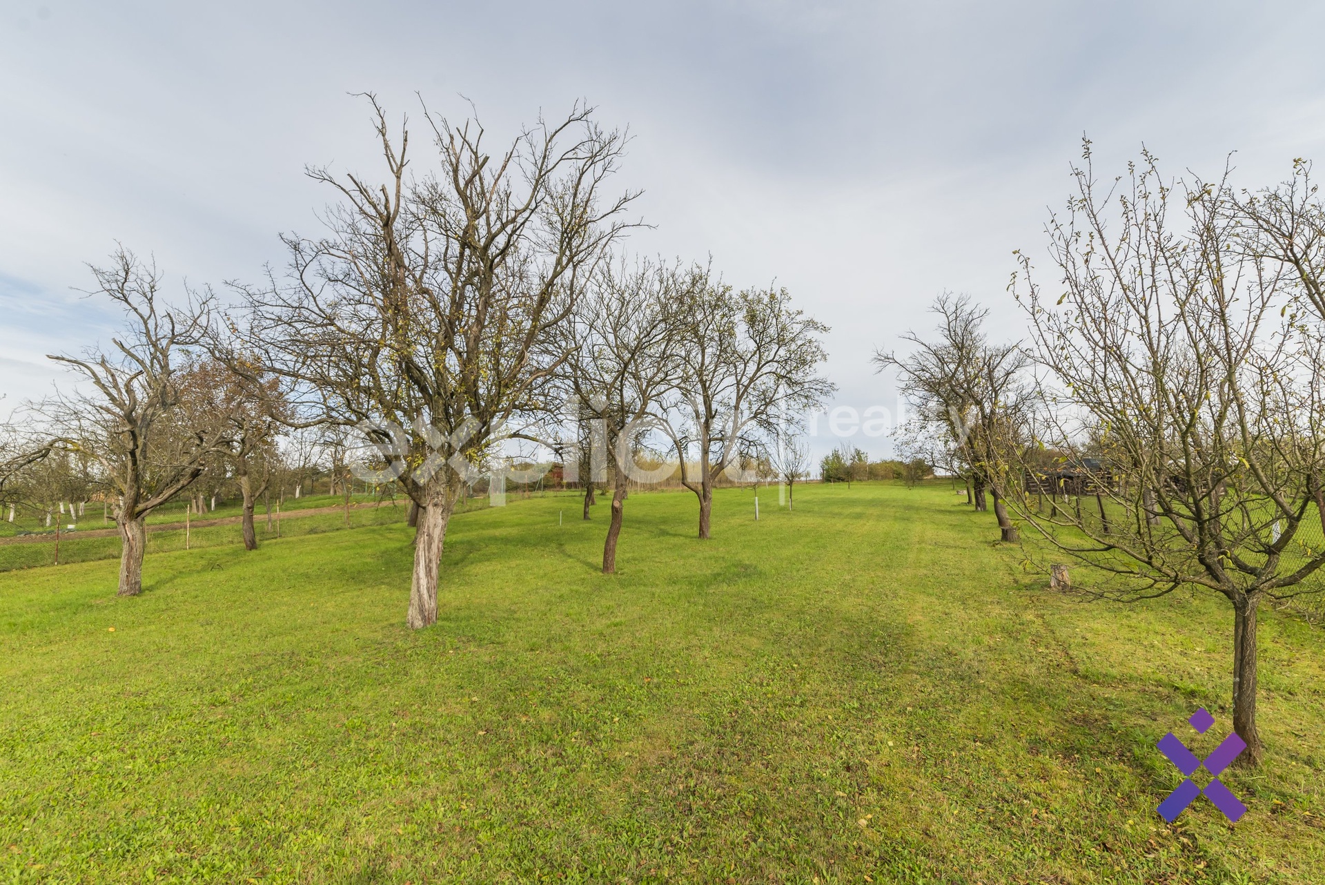 Prodej pozemku 2350 m2 - Korytna, okres Uherske Hradiste25