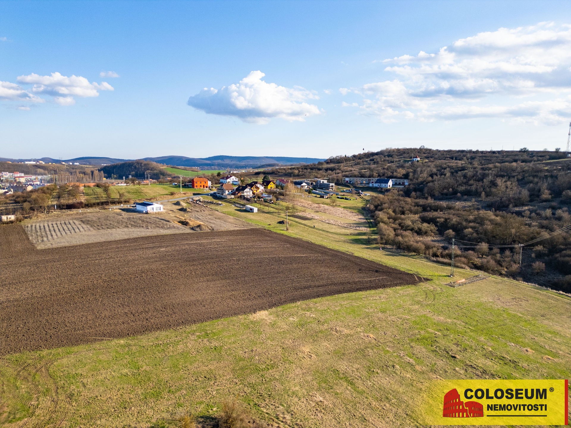 Pohled z dronu - Oslavany - prodej pozemku