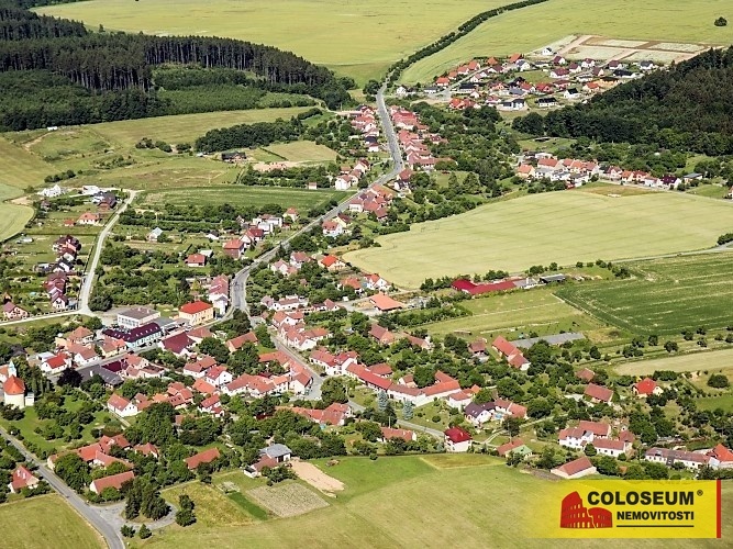 Pohled z výšky - Bukovinka - prodej - orná půda – 1952 m2