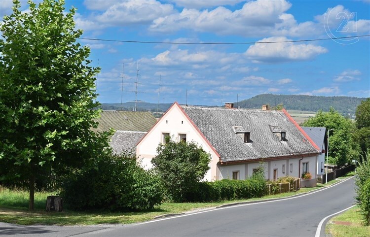 Hrad Nečtiny - bydlení i rekreace