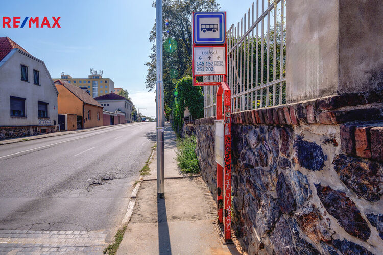 Zastávka autobusů MHD