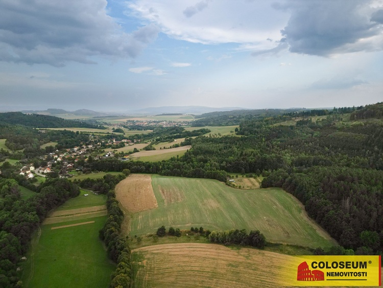 Pohled z dronu – Zbraslavec, prodej rodinného domu