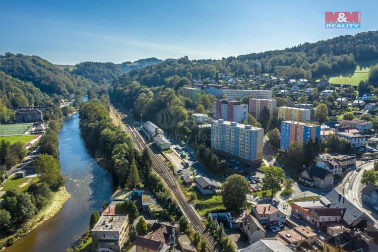 Pohled na Ĺ˝ĹľeleznĂ˝ Brod