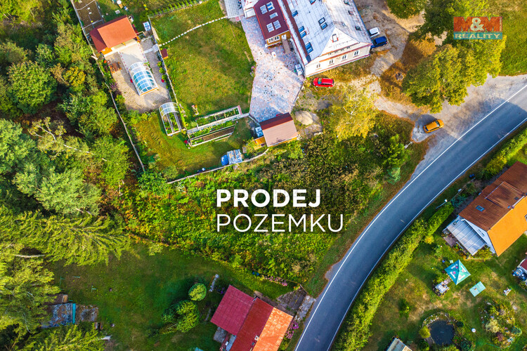 pohled na pozemek 