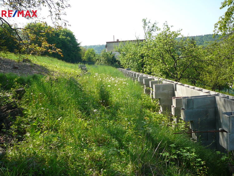 Stavební pozemek, Olomučany