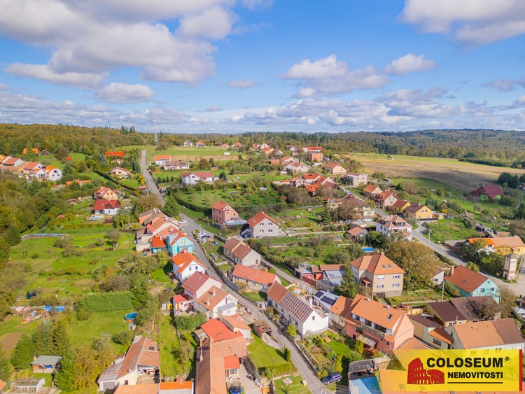 Pohled z dronu – Habrůvka, prodej pozemku – stavební parcela