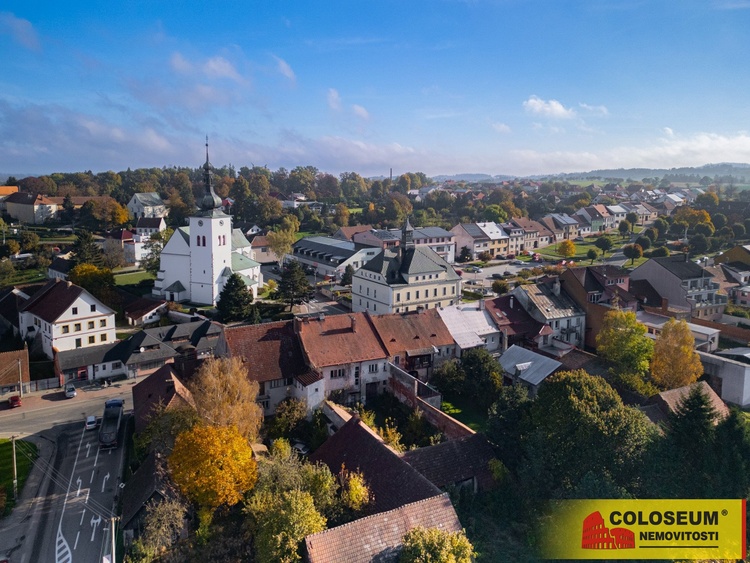 Pohled z dronu na pozemek -   Křižanov, prodej pozemku – stavební pozemek