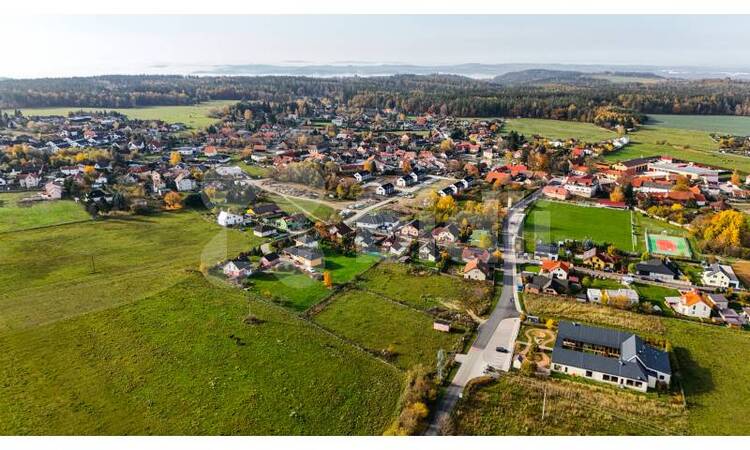 Prodej stavebního pozemku ve Svojeticích