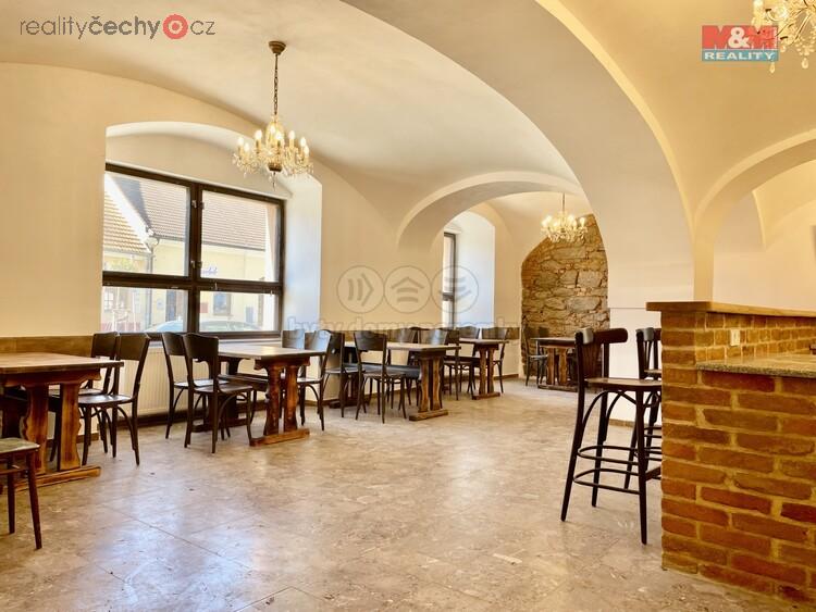 Pronájem restaurace, 300 m2, Blatná, ul. náměstí Míru