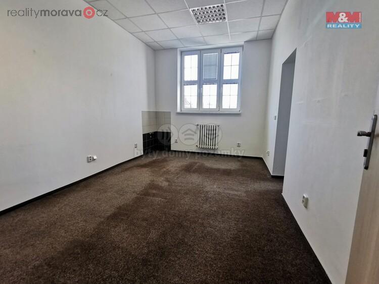 Pronájem kancelářského prostoru, 130 m2, Třinec, ul. 1. máje