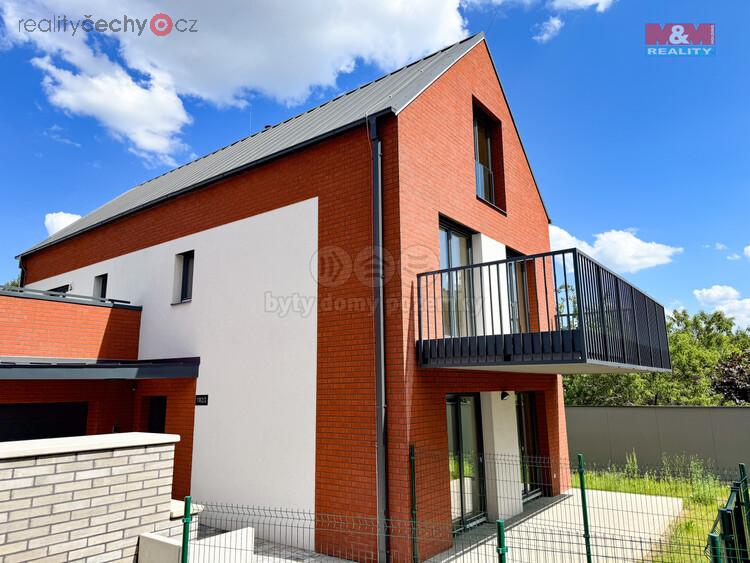 Prodej novostavby domu 7+kk, 250 m2, ul. Nalezená, Praha 6