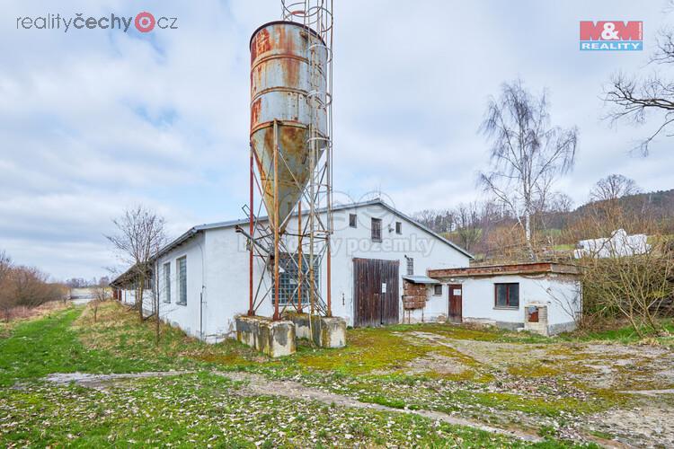 Prodej zemědělského objektu, 1527 m2, Ouběnice u Votic