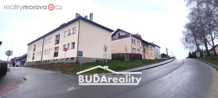 Prodej byty 3+kk, 81 m2 - Bojkovice, cihlový byt v klidné části obce