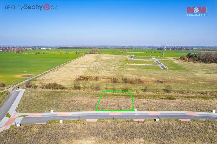 867128 - Prodej pozemku k bydlenĂ­, 713 mÂ˛, ChoĹĄĂˇnky