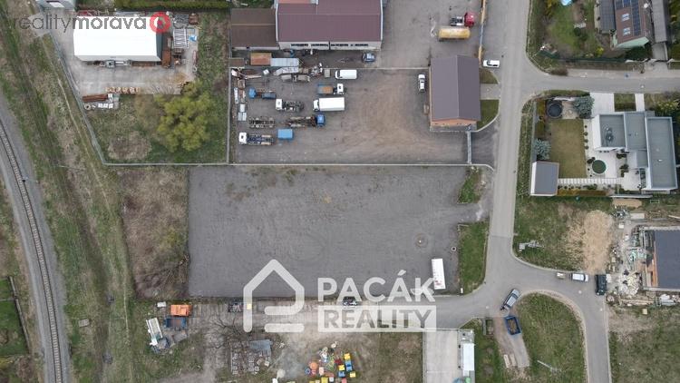 Pronájem pozemku v Kostelci na Hané s výměrou 1.500m2