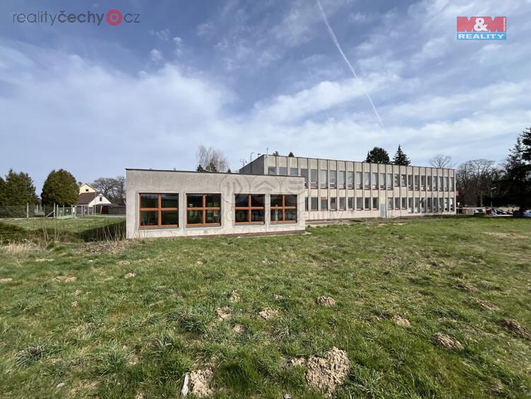 Pronájem obchod a služby, 420 m2, Doksy