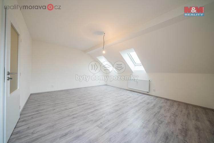 Prodej bytu 2+kk, 80 m2, Žarošice