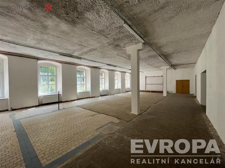 Pronájem skladovacích prostor 900 m2 - Vrchlabí