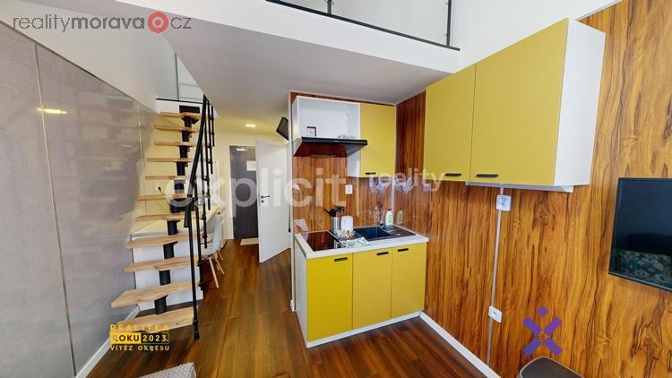 Pronájem ateliéru 1+kk, 32 m2 - Zlín (Loft)