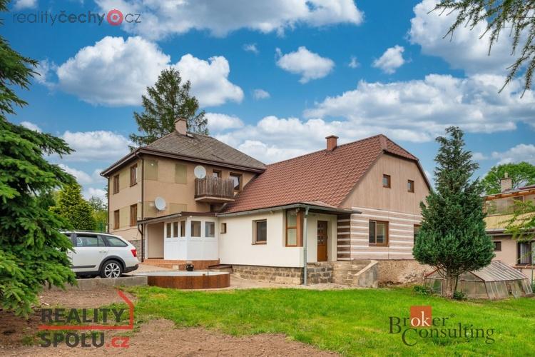 Prodej rodinné domy, 228 m2 -