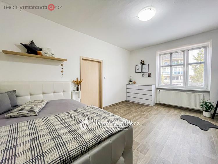 Prodej zrekonstruovaný byt 2+kk, 48 m2 - ul. Pražská, Znojmo