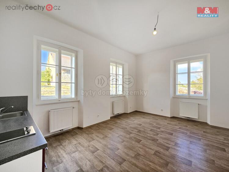 PronĂˇjem bytu 1+kk, 33 m2, StudenÄ›ves, okr. Kladno