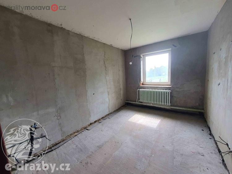 Rodinný dům 2+1 a 3+kk (183 m2) pozemek (1182 m2), Orlová, okres Karviná