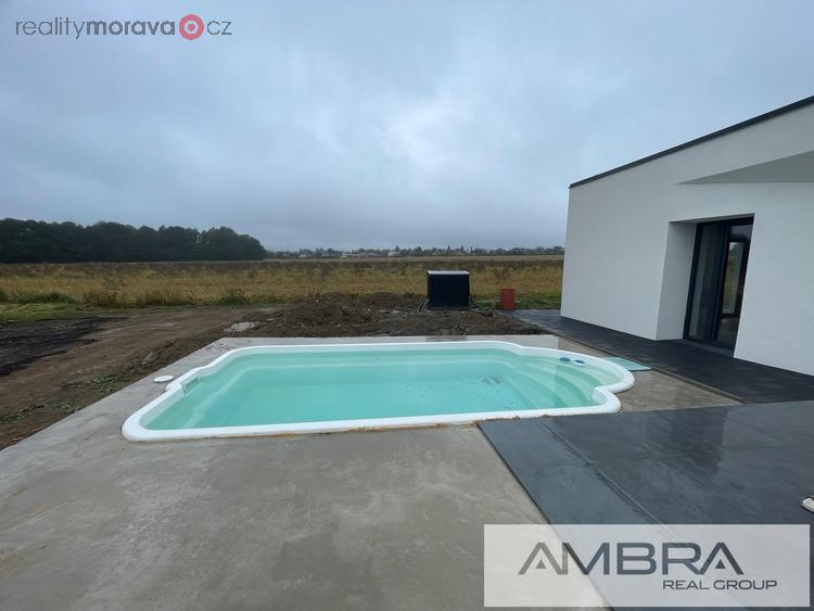 Prodej, Rodinné domy 5+kk, 180 m2,s bazénem, pozemek 1323 m2 - Šenov