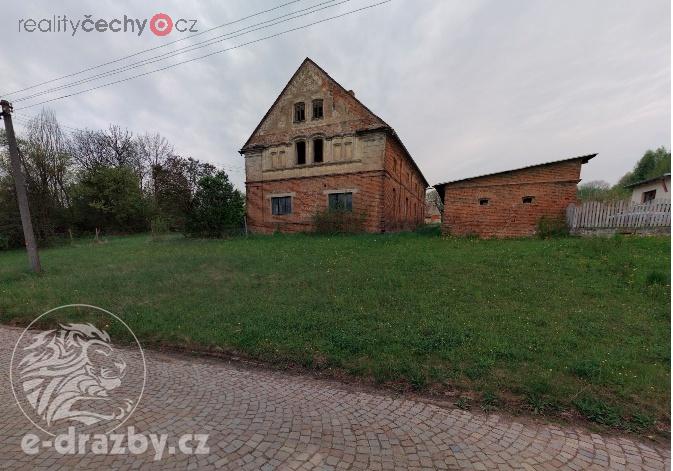 Rodinný dům s pozemky, podíl 1/12, Jeníkovice u Hradce Králové