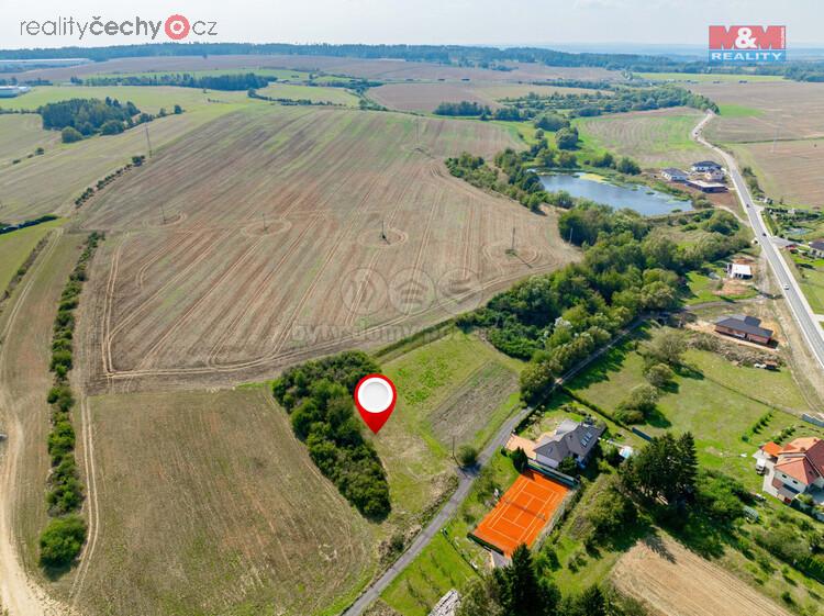 Prodej rodinné rekreační chalupy s rozlehlou zahradou, Nový Oldřichov, č. ev. 51, oblast Česká Lípa, pozemek 3156 m2, obytná plocha 130 m2