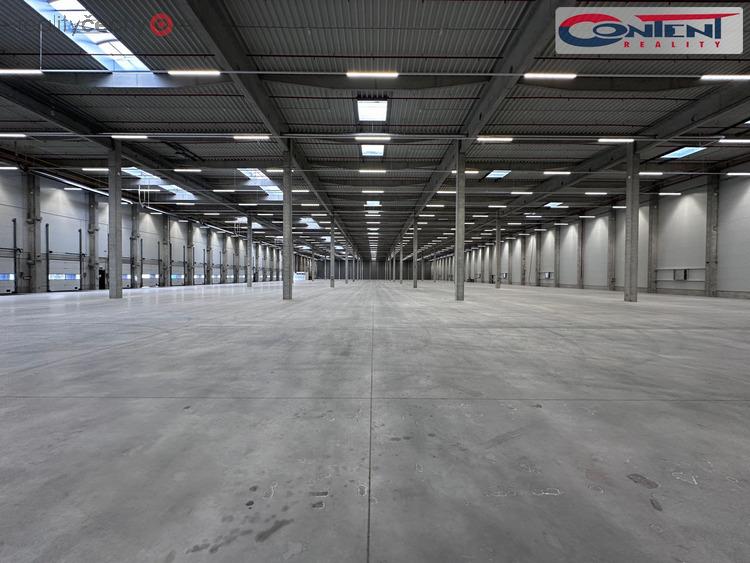 Pronájem skladu, výrobních prostor 12.000 m2, Pardubice