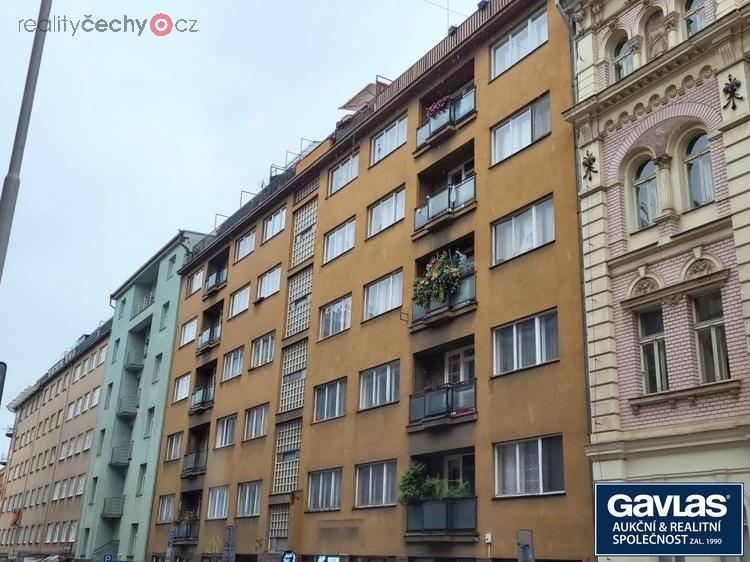 Pronájem 1+kk, 22 m2, s terasou 7 m2, Praha 5 - Smíchov, Bozděchova 637/9