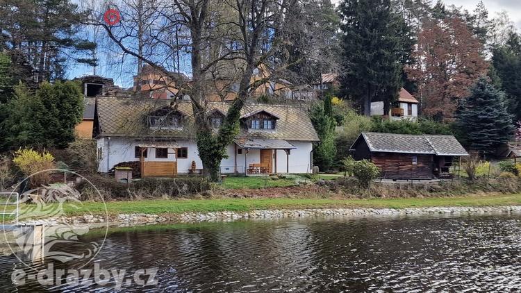 Rodinný dům s historickým mlýnem a pozemky, Trhová Kamenice, okres Chrudim