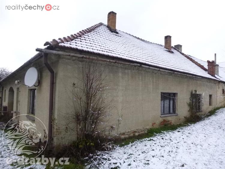 Rodinný dům, zemědělská stavba a pozemky, podíl 1/2,  k.ú. Horní Rudná, okr. Svitavy