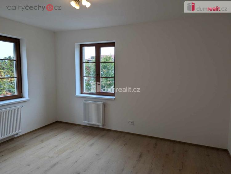 Pronájem bytu 2+kk, 58 m2 - Praha Jeseniova